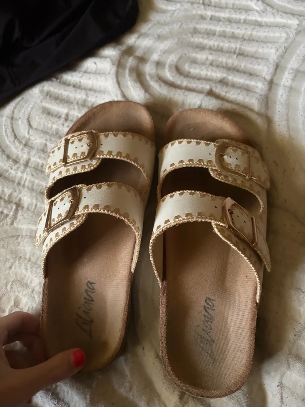 N/A comfortable cream